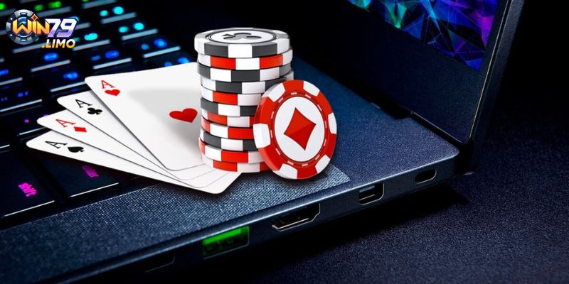 Thứ tự từ cao xuống thấp của tay bài Poker